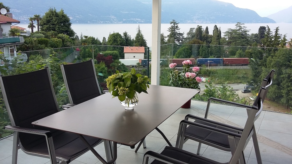 Urlaub am Lago Maggiore – Ausflugsziele mit Kindern | lago maggiore mit kindern,lago maggiore,lago maggiore familienurlaub,lago maggiore urlaub mit kindern,kinder lago maggiore,was tun mit kindern am lago maggiore?,familienurlaub lago maggiore,baden am lago maggiore,lago maggiore italy,lago maggiore langensee,lago maggiore isola bella,ausflugsziele lago maggiore,ausflugsziele am lago maggiore,ausflugsziele lago maggiore bei regen,swiss miniature,madonna del sasso,rocca borromeo di angera,monte tamaro,monte tamaro adventure park,monte cimetta,locarno kinder,locarno,isola madre,isola bella,castello visconteo,mailand Urlaub am Lago Maggiore – Ausflugsziele mit Kindern | lago maggiore mit kindern,lago maggiore,lago maggiore familienurlaub,lago maggiore urlaub mit kindern,kinder lago maggiore,was tun mit kindern am lago maggiore?,familienurlaub lago maggiore,baden am lago maggiore,lago maggiore italy,lago maggiore langensee,lago maggiore isola bella,ausflugsziele lago maggiore,ausflugsziele am lago maggiore,ausflugsziele lago maggiore bei regen,swiss miniature,madonna del sasso,rocca borromeo di angera,monte tamaro,monte tamaro adventure park,monte cimetta,locarno kinder,locarno,isola madre,isola bella,castello visconteo,mailand