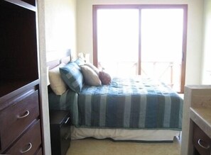 Master king suite #1 with full bath and private balcony w/ oceanview