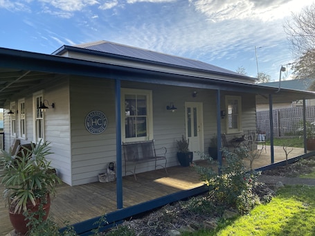 Healesville Cottage