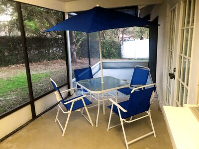 Beautiful Safety Harbor House - WiFi - sleeps 9+
Near Clearwater & many beaches 