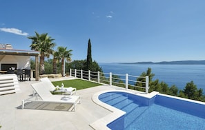 Pool, BBQ, outdoor shower, terrace, 3 islands & village panoramic view.