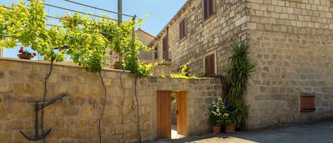 Enceinte de l’hébergement