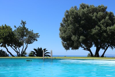CERDEÑA - CAGLIARI - Villa con piscina privada