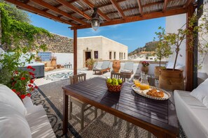 Great terrace for al fresco dining