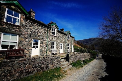 holiday cottages lake district dog friendly