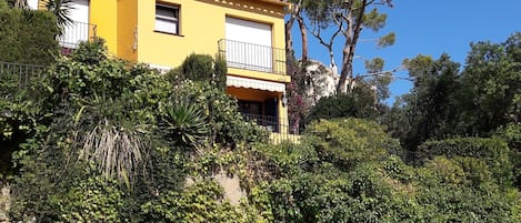  House overlooking children's pool.