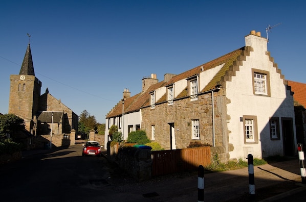 Duck Cottage, Kilrenny Kirk