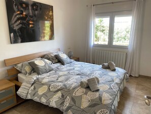 Ground floor double bed with en-suite