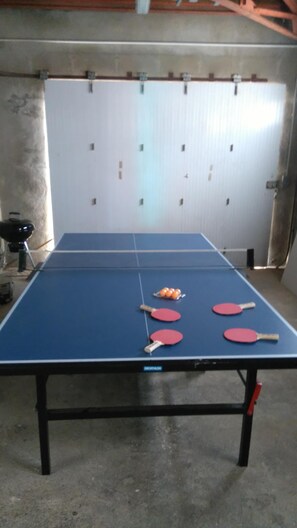 Ping-pong et barbecue,