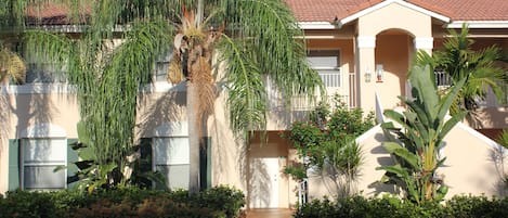 First floor condo with parking space