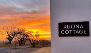 Welcome to just another day at Kuona Cottage.