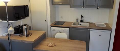 Table et kitchette
