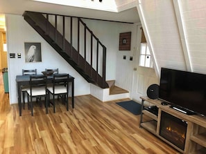 Small dining area 