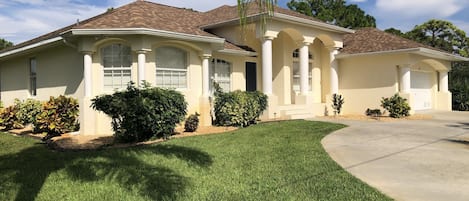 Florida Home - exceptionally well maintained with property managers close by.