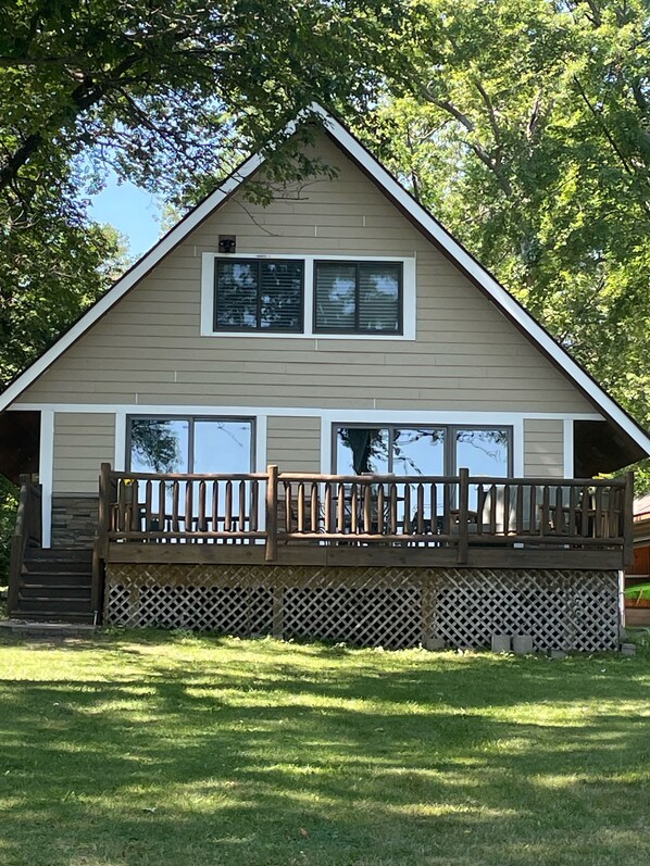 Lake view. Welcome to the lake!