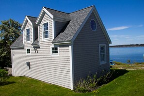 This the rear view of the cottage facing the main road.