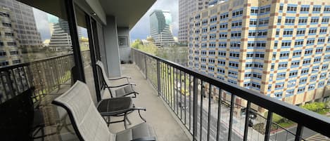 9th floor City Views