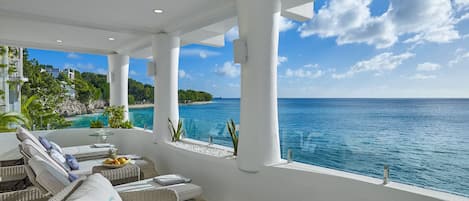 Upper level balcony terrace and sea view