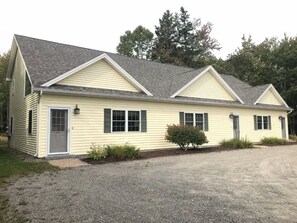 Flying Mountain Townhouse is the middle unit.