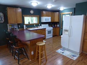 Dishwasher, microwave, fully equipped kitchen with all your dining needs