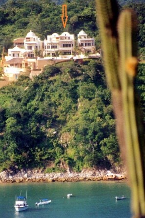 This is Sueno Real, overlooking Santa Cruz Bay.  The arrow points to 'Sol y Luna