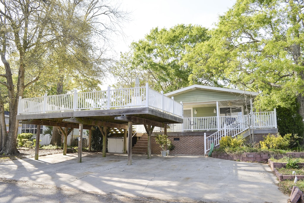 Ocean Lakes Campground Handicap Friendly Home with Large Porches 4 Bedrooms 3 Baths 