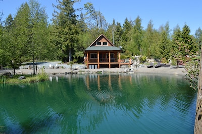 The Perfect Rustic Luxurious Getaway Cabin