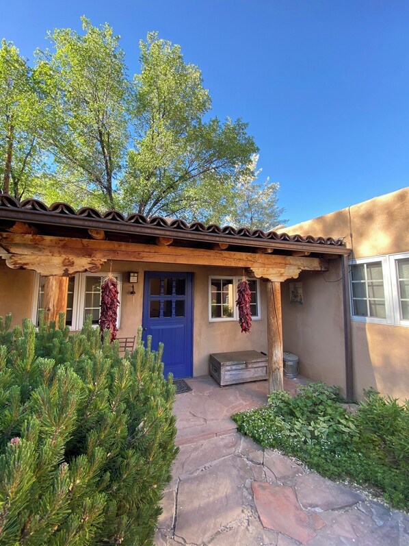 Casa de Flores Taos