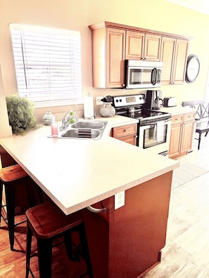 Spacious and fully equipped kitchen 