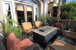 front courtyard with firepit 