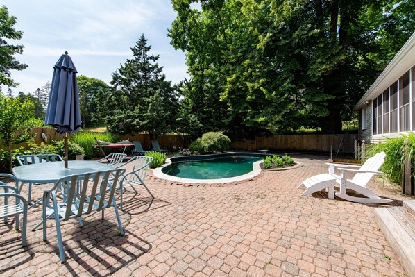 Pool area 