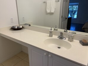 Master sink
