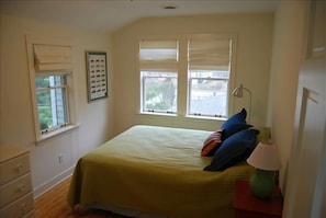 2nd Floor Guest Bedroom with Queen Size Bed