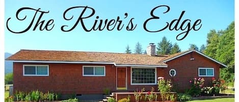 Welcome to The River's Edge - Lake Quinault's #1 Get-Away! 