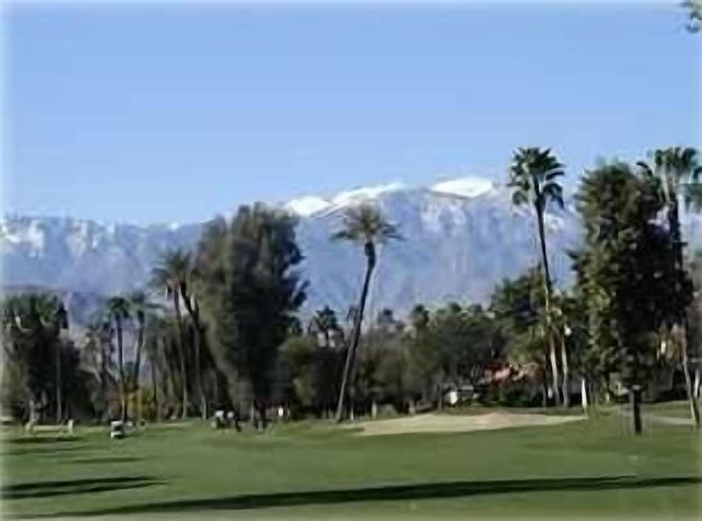 A Glass of Wine and a Stunning VIew of Mt San Jacinto - No Tax Monthly Rentals