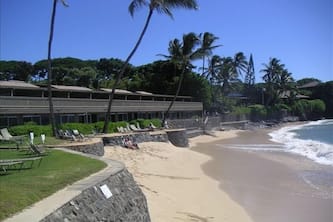 Secluded Kahana Beachfront Property. 2bdrm/2bth Condo.