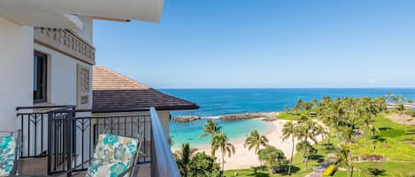 Enjoy the breathtaking ocean view from the lanai.