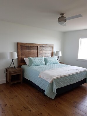 upstairs master bedroom