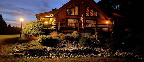 Cabin-n-the Woods!! Enjoy your stay..