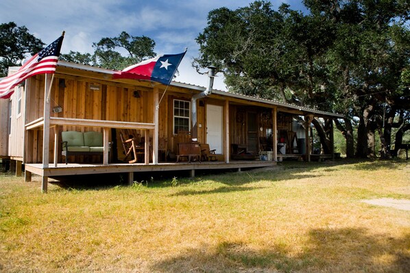 Great front porch to enjoy!