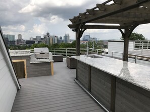 Private Rooftop with Outdoor Kitchen and Grill