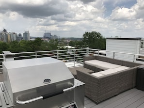 Rooftop Deck with 360 degree views!