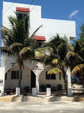 front entrance to Casa Rosa