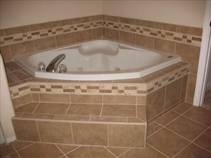 Upstairs Master Bath Jacuzzi Tub