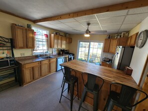 Open kitchen fully equipped:dishwasher,  microwave, kitchen aid mixer, etc.....