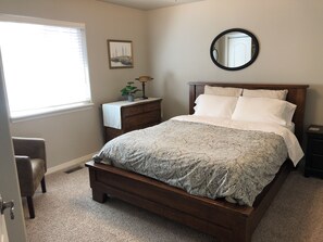 Second bedroom with queen bed.