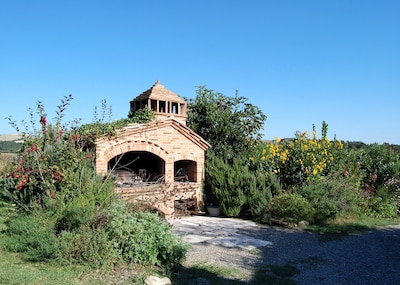 FARMH. PODERE CUNINA 25 KM SUD SIENA DI FRONTE AL MONTALCINO PRENDENDO LEZIONI DI CUCINA