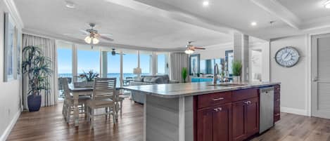 Long Beach Resort 3-Bedroom Tower 4 3rd floor condo with spectacular Gulf views!