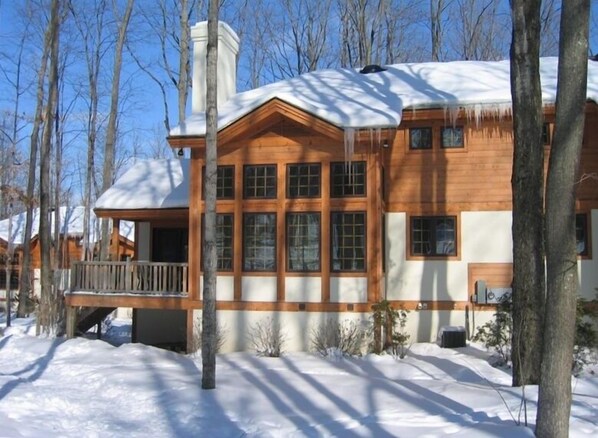 Boyne Mountain Disciples Village Slopeside Condo