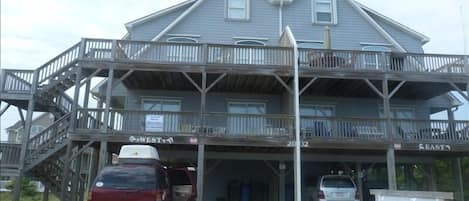 Beach Retreat West - Emerald Isle, North Carolina, Beautiful Ocean View cottage